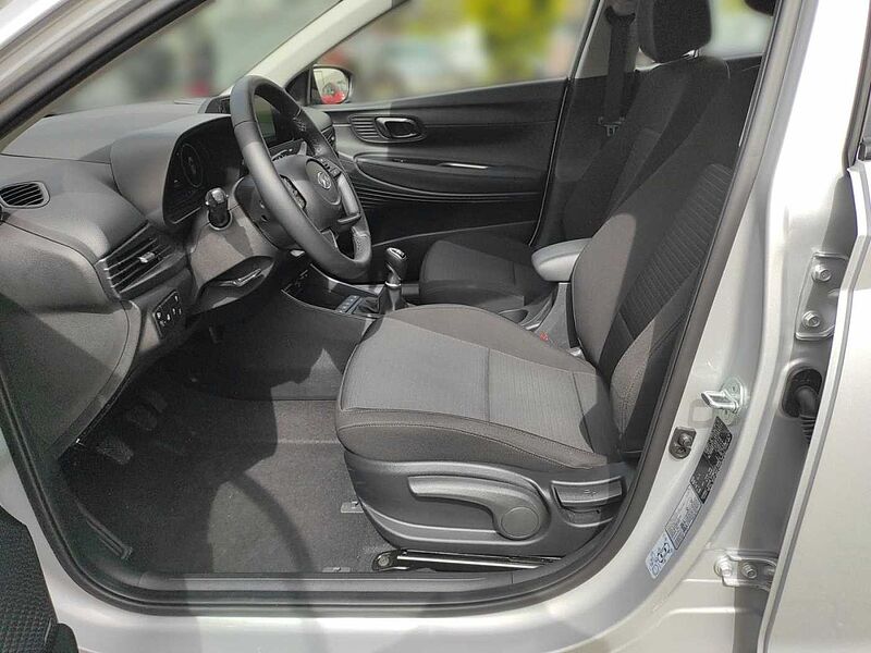 Hyundai i20 1.0L Trend, Navigation, Sitzheizung vorne + hinten, Rückfahrkamera